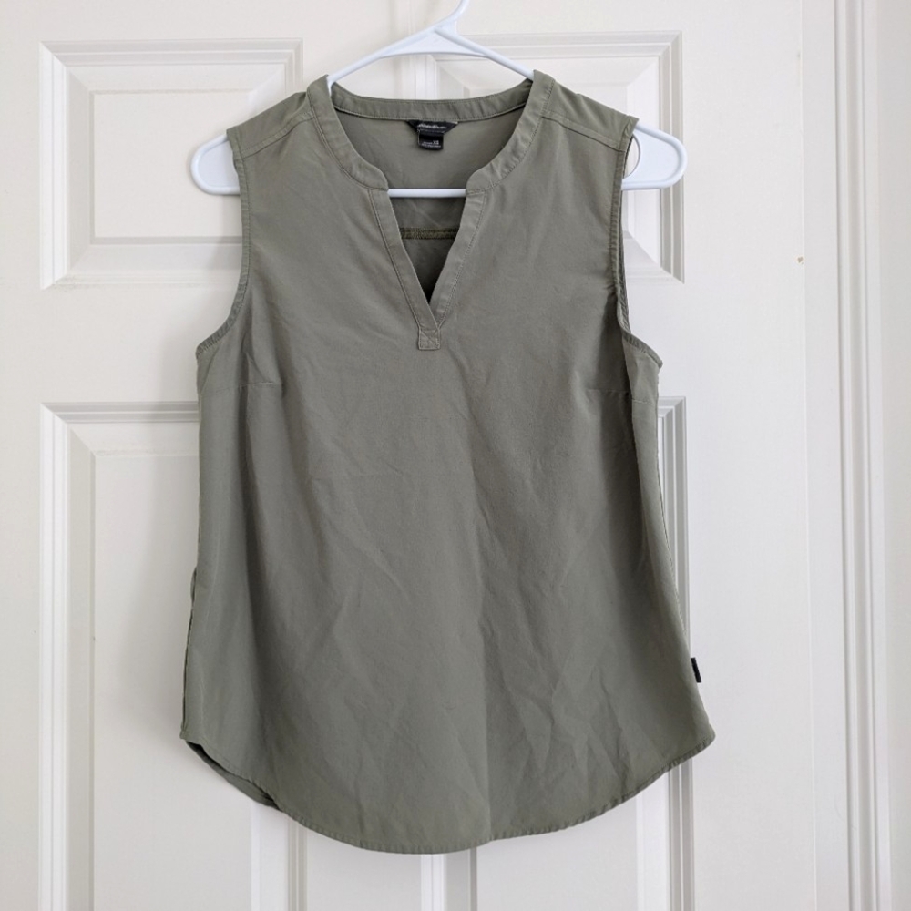 Eddie Bauer Women's Escapelite Sleeveless Split-Neck Shirt, Size XS